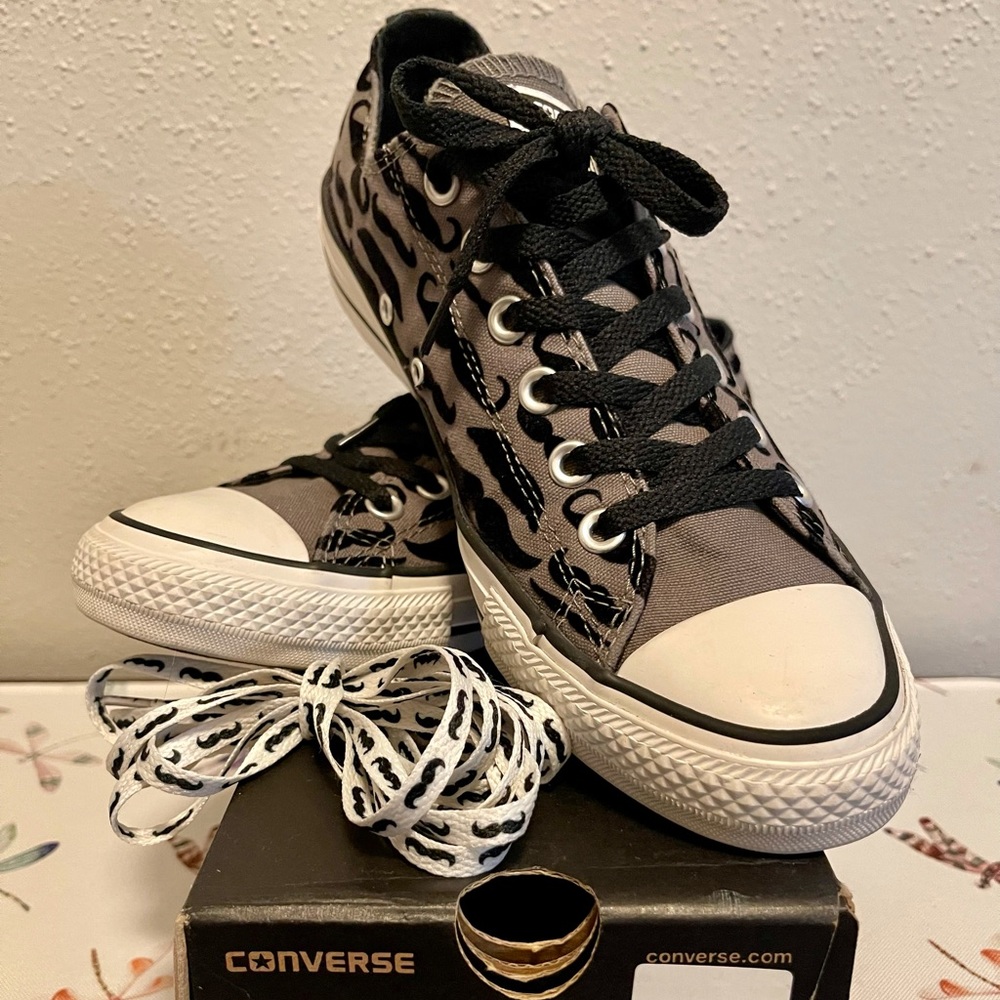 Converse All Star Lo Chuck Taylor’s Grey with Black Velvet Mustaches, WMsize 9